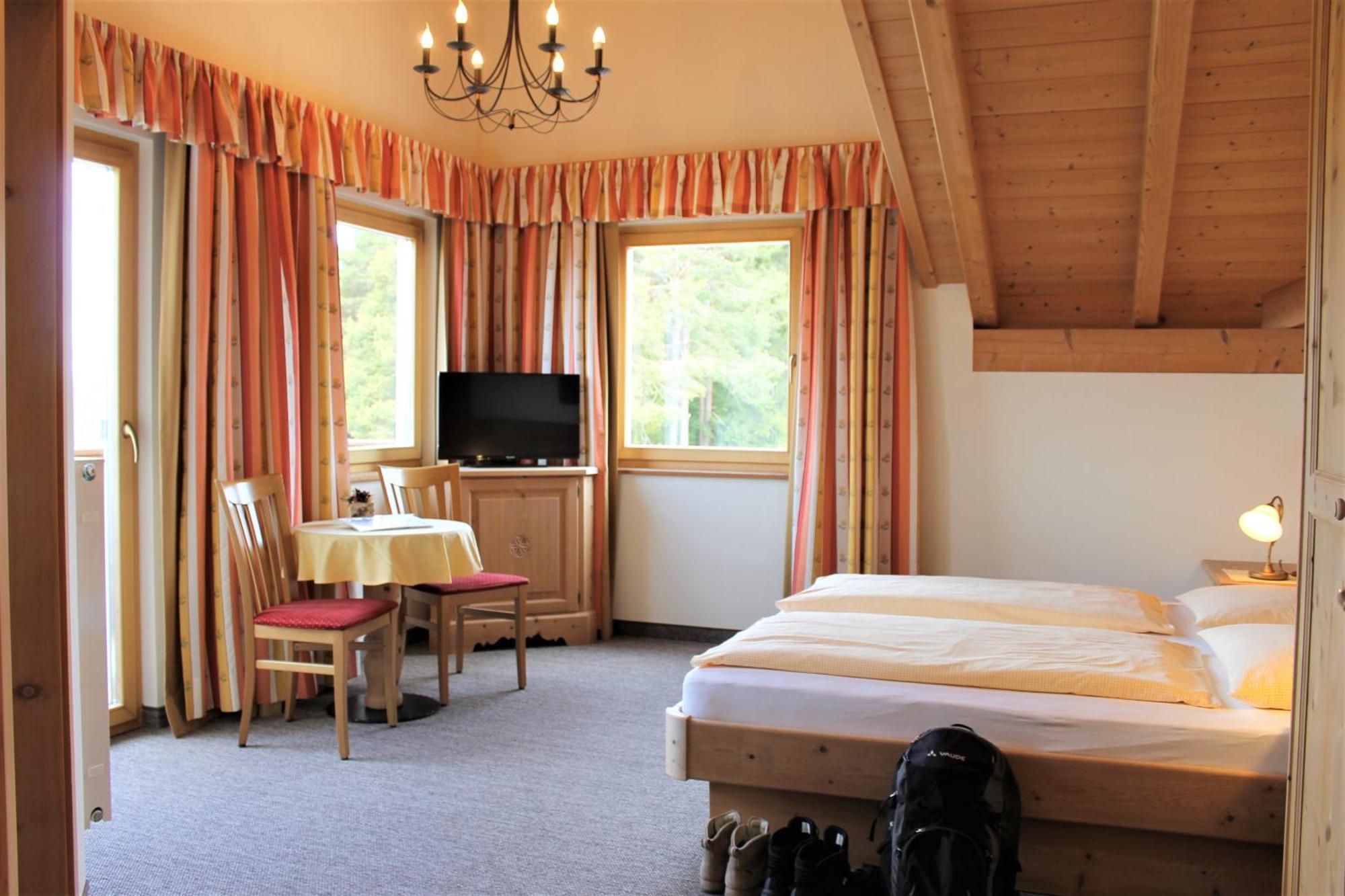 Hotel Landgasthof Laerchenwald Collepietra  Εξωτερικό φωτογραφία